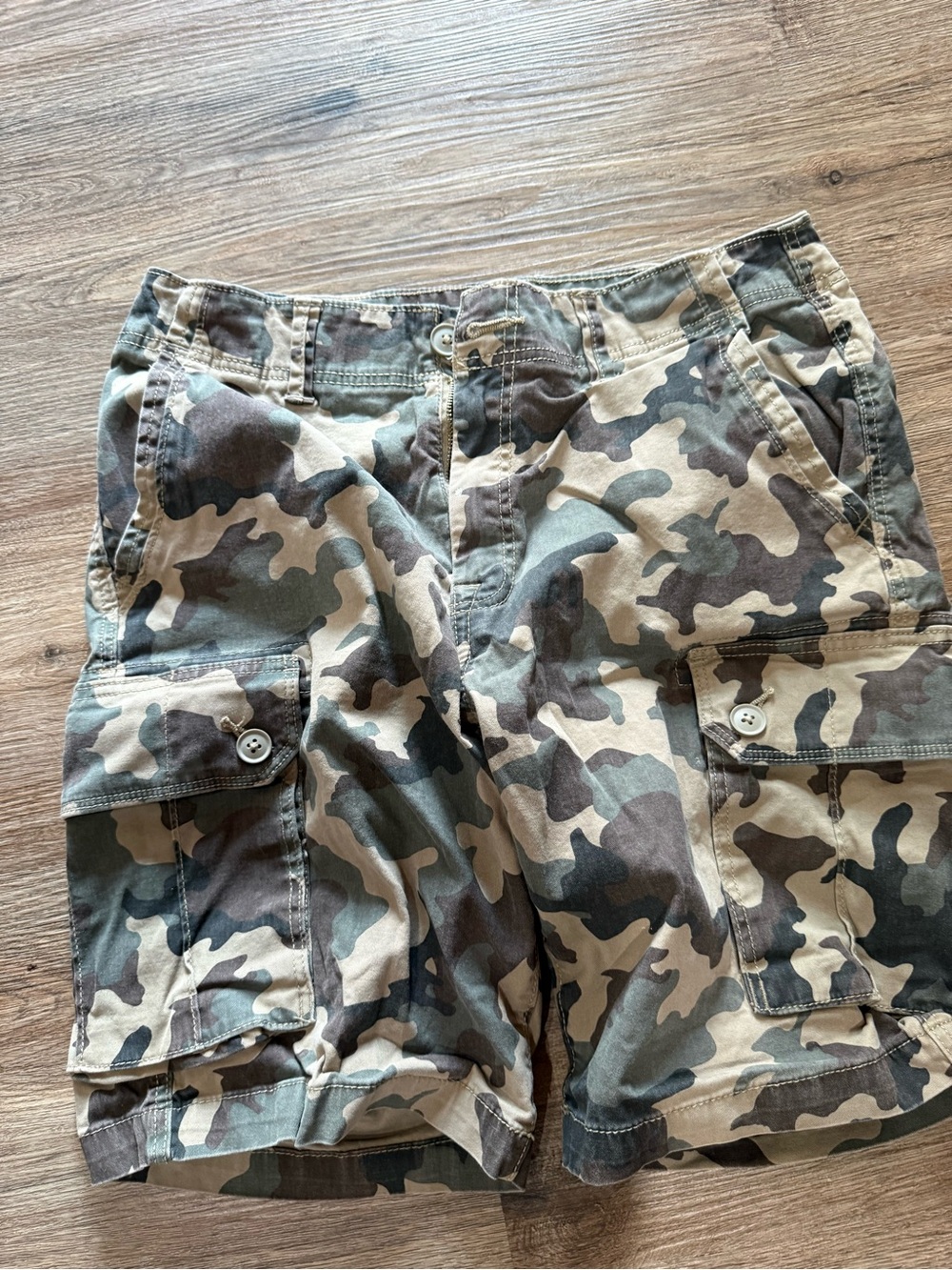 Sonoma Men's Camo Cargo Shorts in Olive and Tan